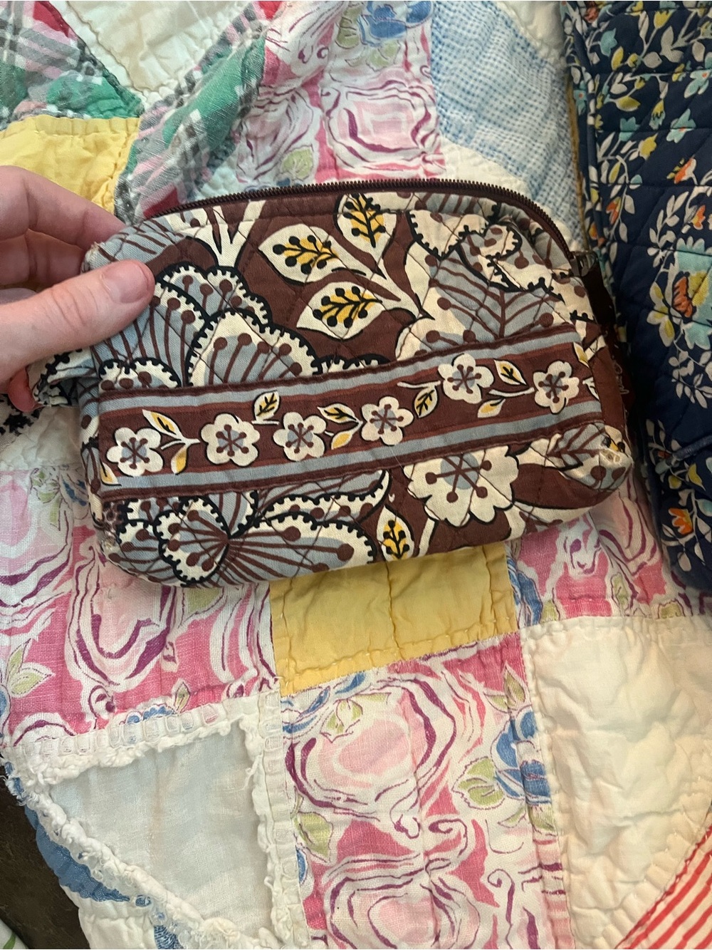 3 vintage Vera Bradley Floral Quilted Crossbody Trio of Patterned Pouches - Picture 6 of 14